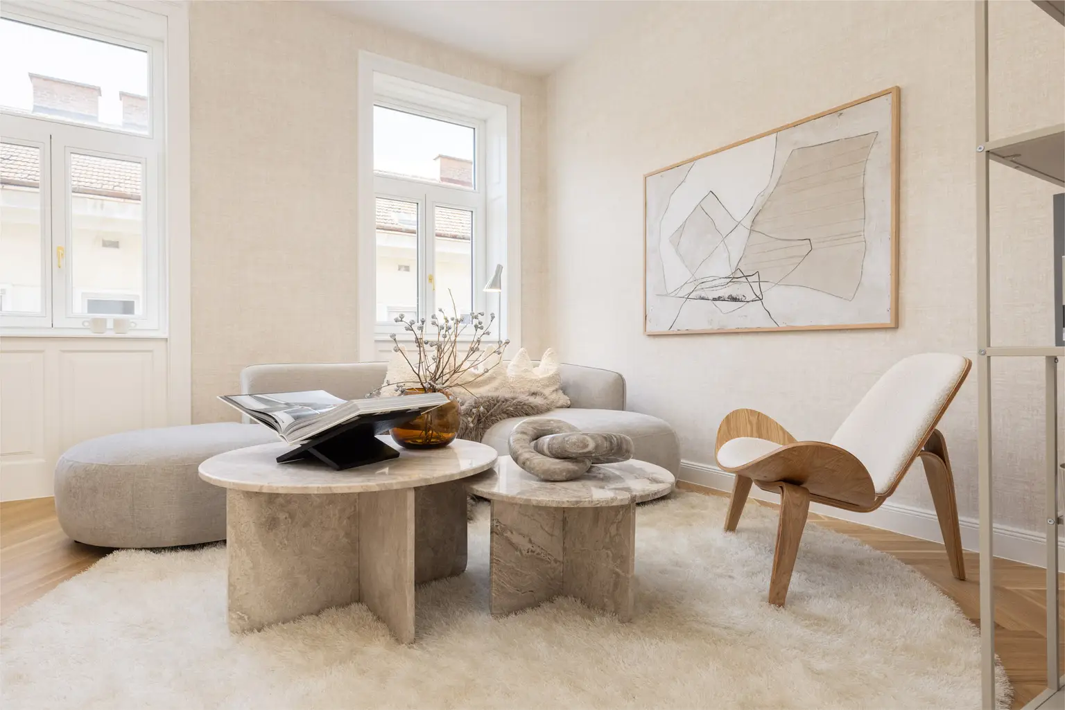 Innenarchitektonisch gestaltete 2-Zimmer-Musterwohnung mit Wohnküche und Terrasse