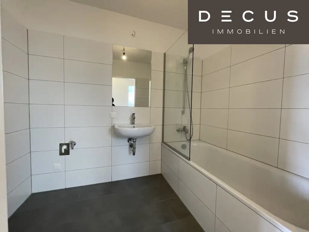 # AB OKTOBER # NEUWERTIG # TOP-AUSTATTUNG # SÜD-AUSRICHTUNG # 2-ZIMMER WOHNUNG