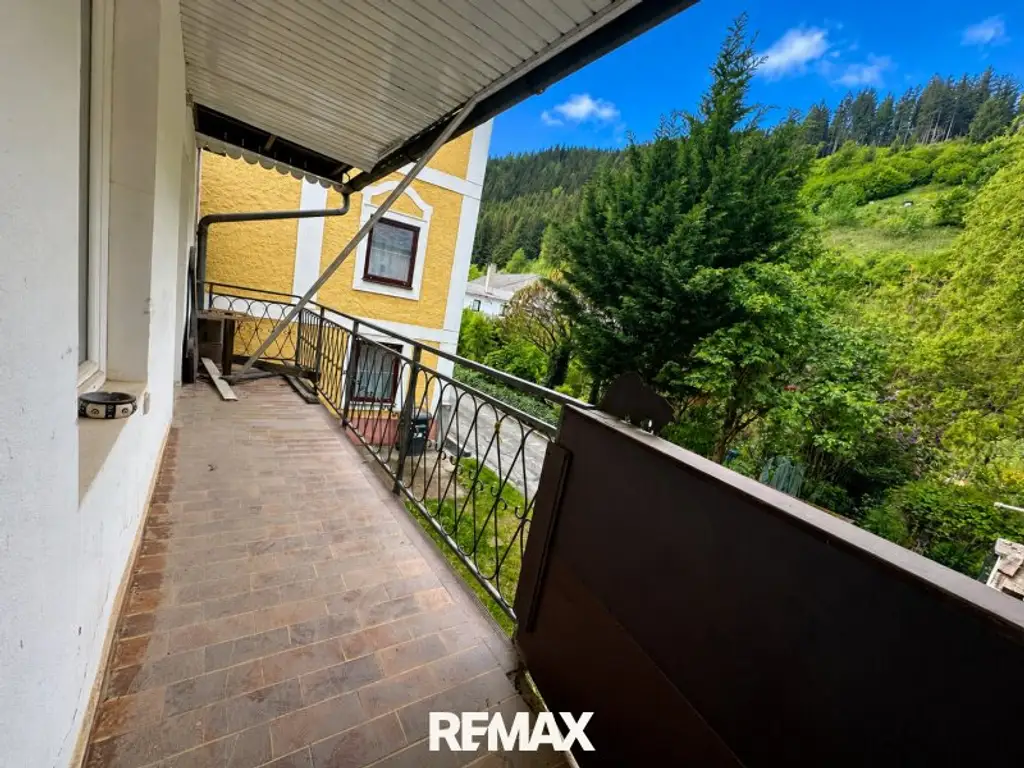 ***Mehrfamilienhaus mit Riesenpotential im Zentrum von Eisenerz***