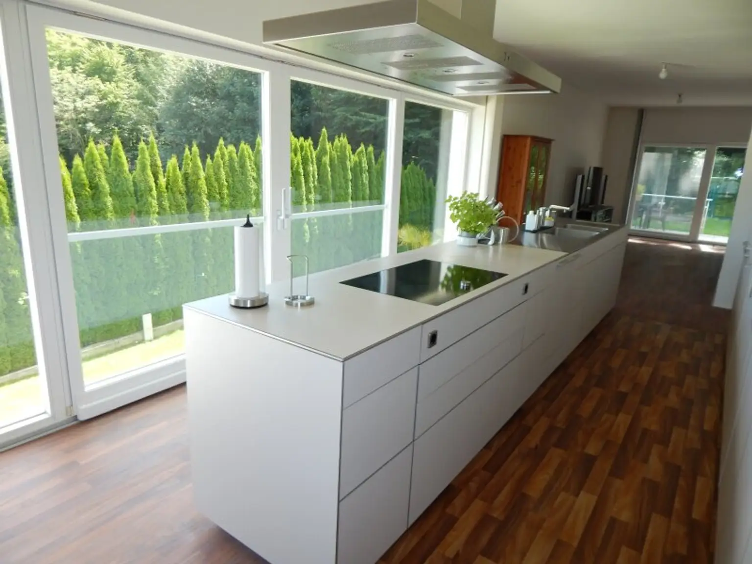 "Wohntraum" Villa mit Pool - Fernblick und direkten Zugang zum Wald
