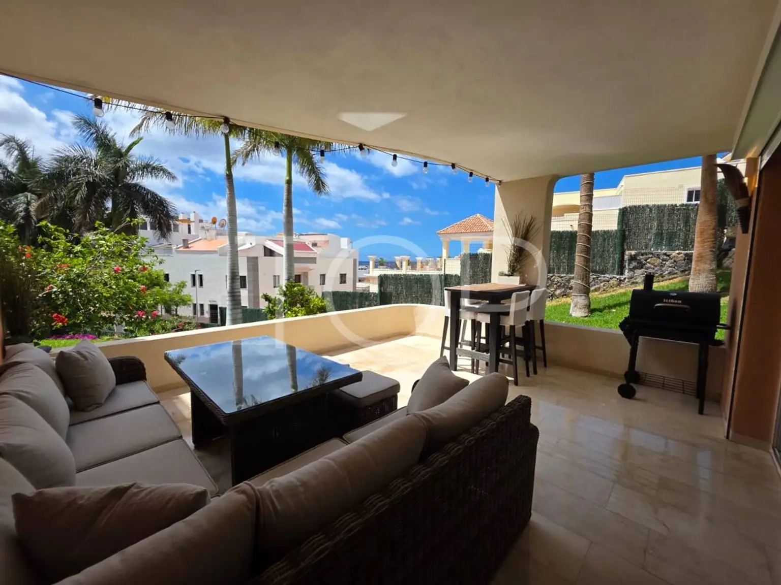 Oasis La Caleta – Residential complex with gardens, swimming pool and sea views in exclusive La Caleta
