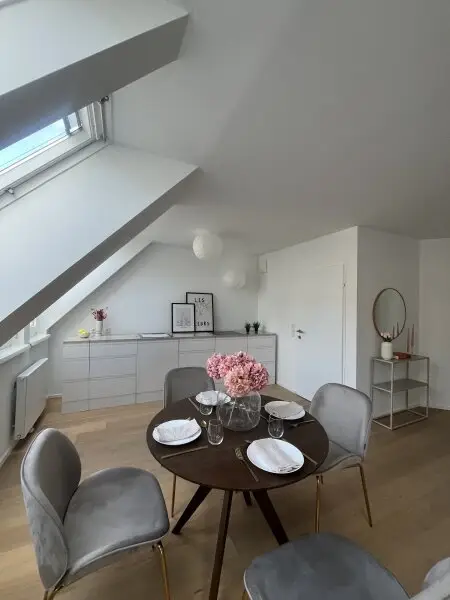 Schöne Dachgeschoss-Maisonette mit 83m², 3 Zimmern & Terrasse in 1180 zu kaufen!!
