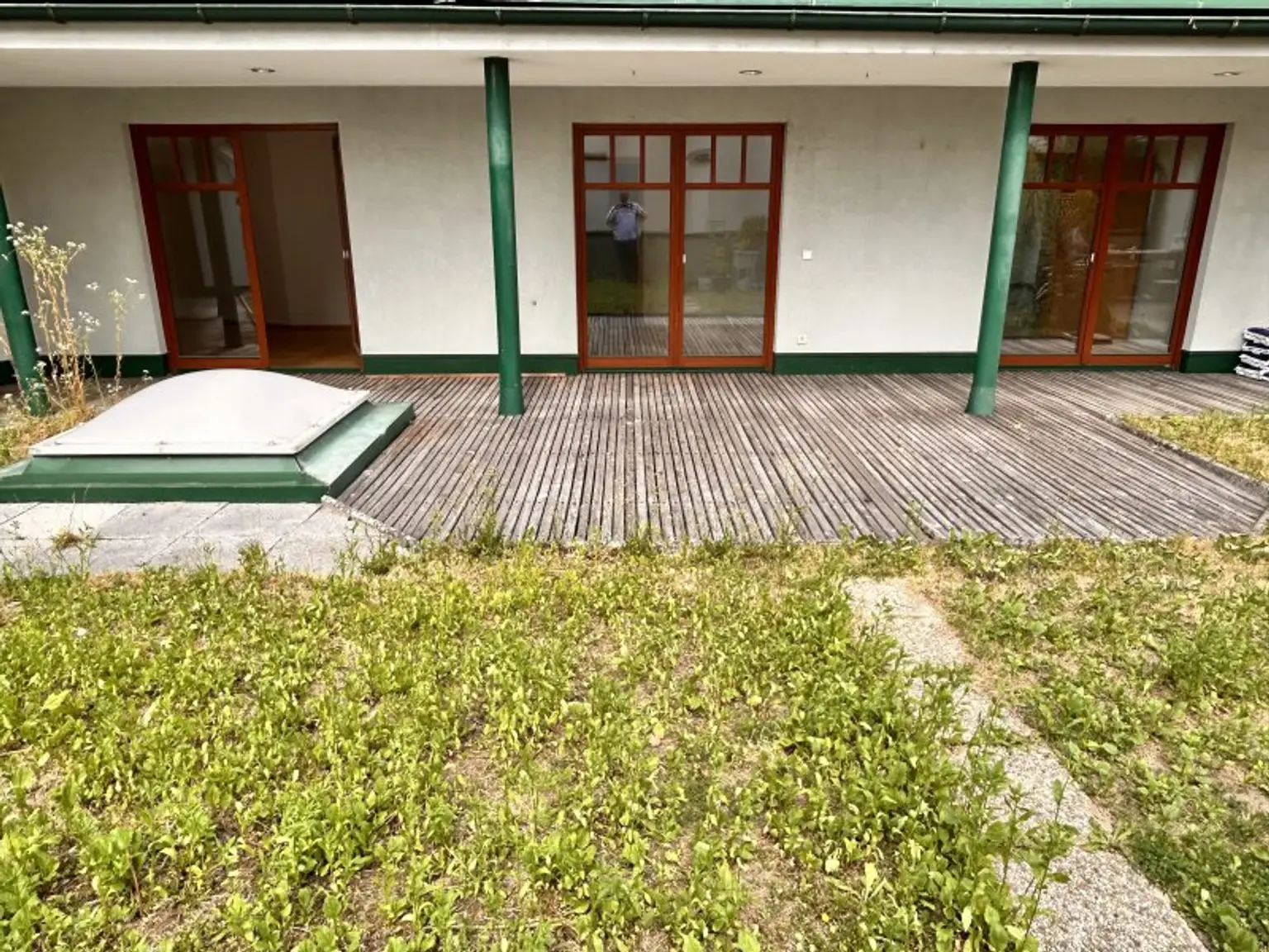Geräumige Wohnung mit 7 Zimmern, Garten und 2 Stellplätzen bietet Platz zur Entfaltung