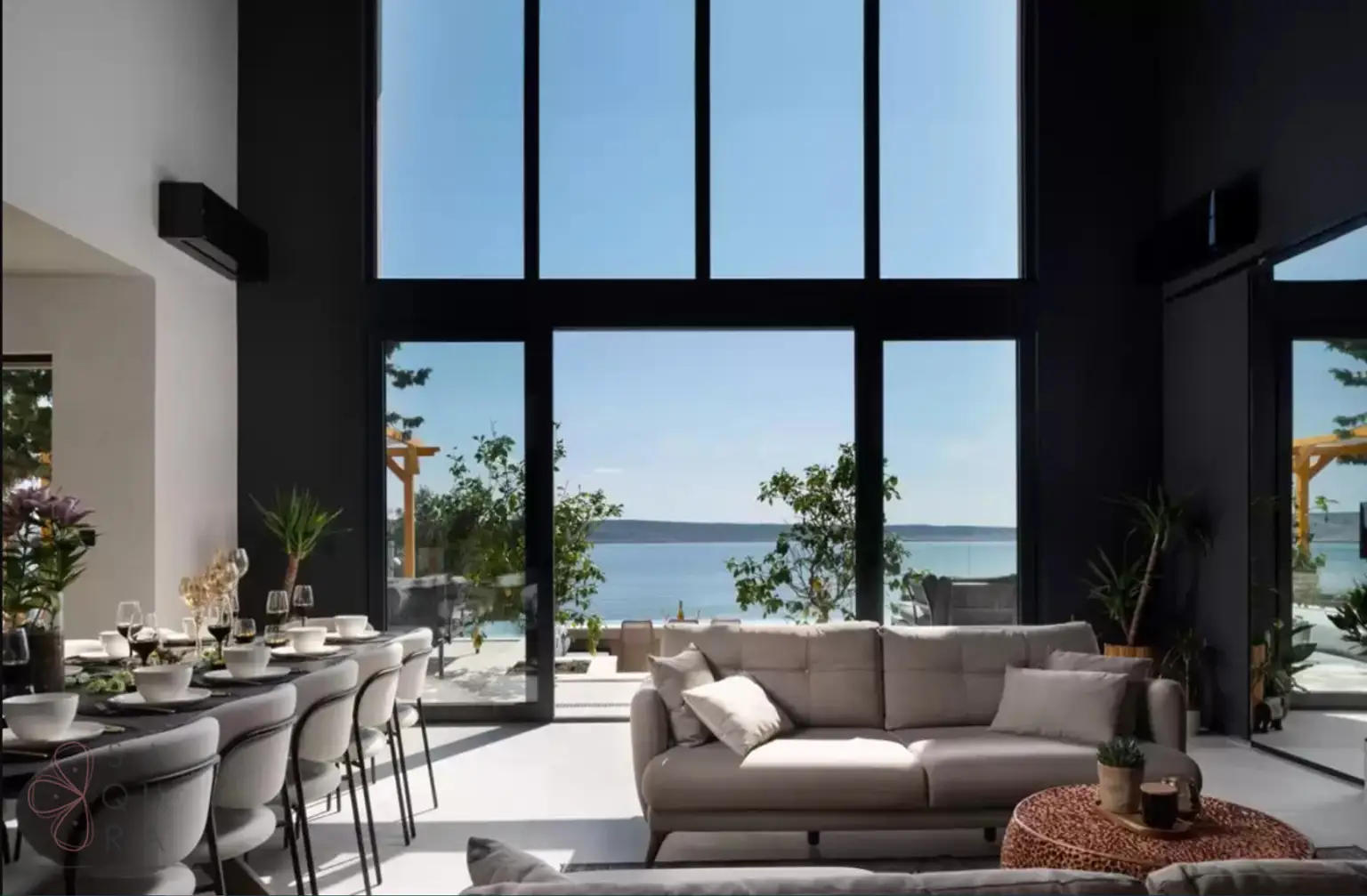 Exklusivität direkt am Meer – Moderne Luxusvilla bei Zadar mit 6 Suiten & Investmentpotenzial