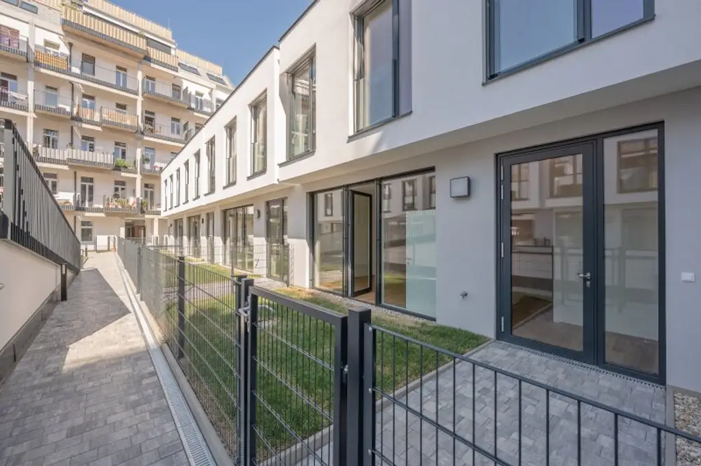 ++Provisionsfrei++   Townhouses in bester Lage mit Garten und Dachterrasse!