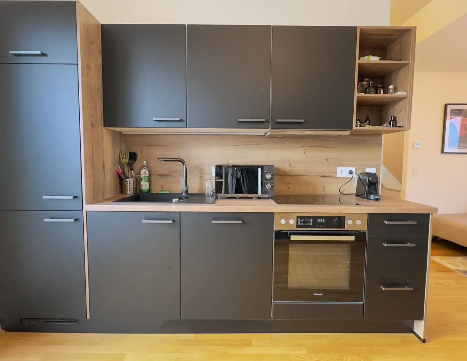 Exklusive Dachgeschosswohnung im 21. Bezirk: Modernes Wohnen mit Erstbezugscharakter nahe Wasserpark