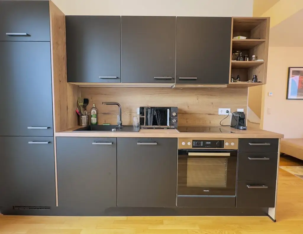 Exklusive Dachgeschosswohnung im 21. Bezirk: Modernes Wohnen mit Erstbezugscharakter nahe Wasserpark