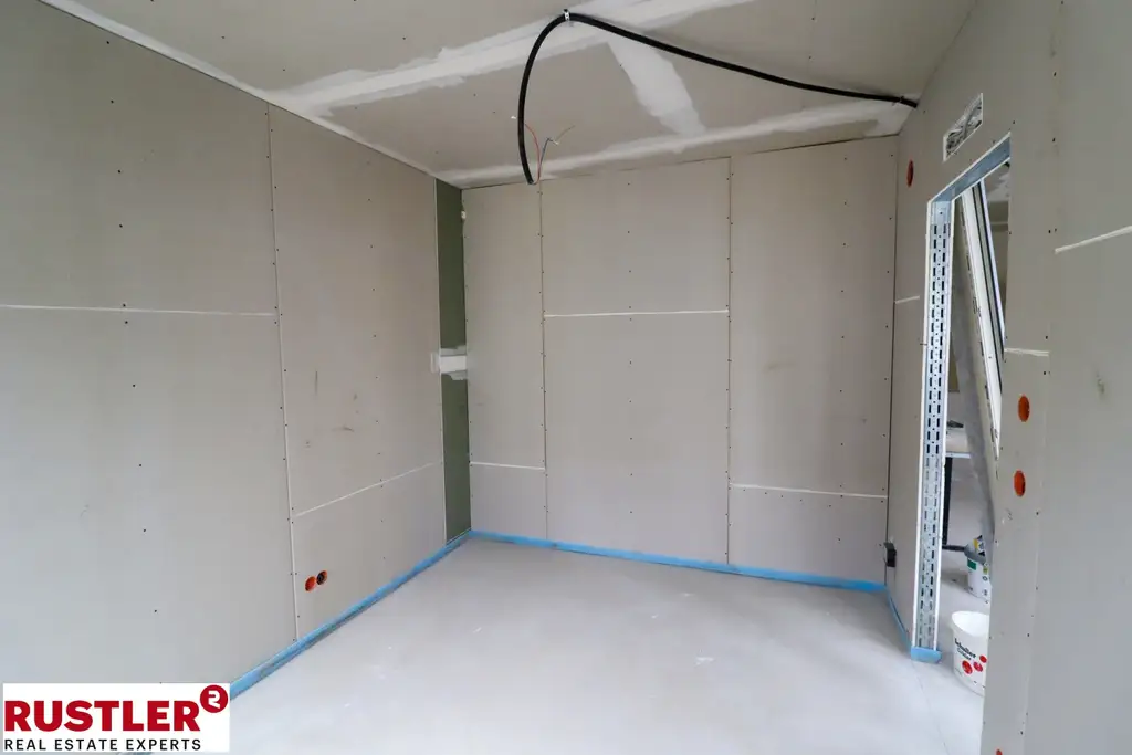 ,,Der Benediktiner‘‘ - Altbaurenaissance mit Dachgeschossausbau- Nähe Kutschkermarkt