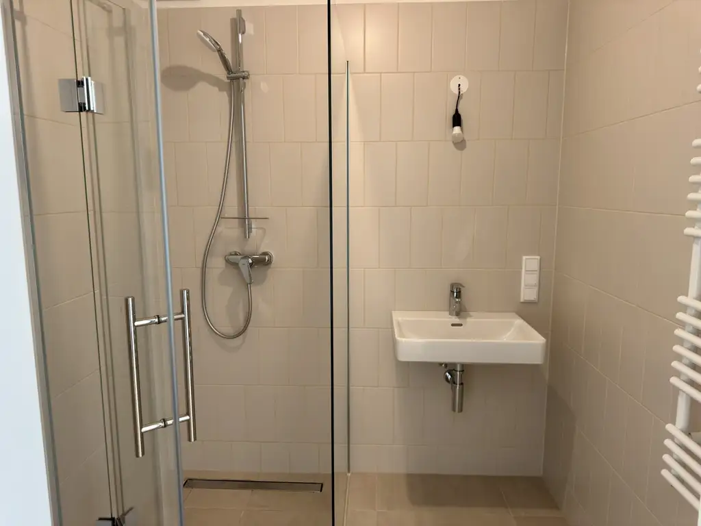 Hirschfeld: große, provisionsfreie und neue 5 Zimmer Wohnung mit Balkon - Preis jetzt sichern