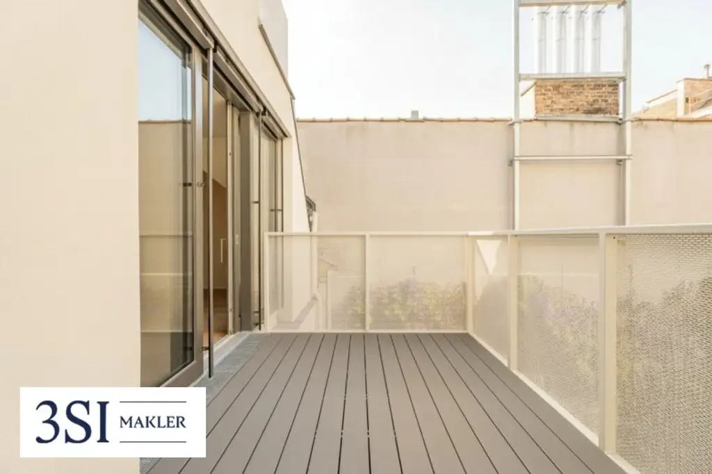 2-Zimmer-Wohnung mit Balkon über den Dächern