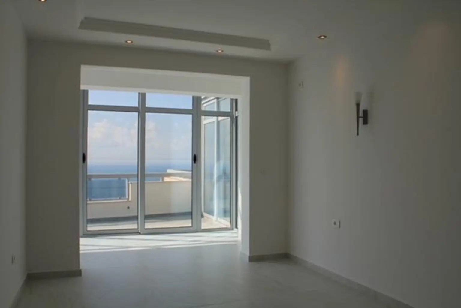 Großzügiges Penthouse mit herrlichem Meerblick in Toplage