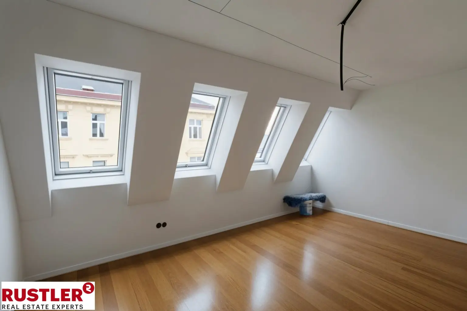 Altbaurenaissance mit Dachgeschossausbau- Nähe Kutschkermarkt