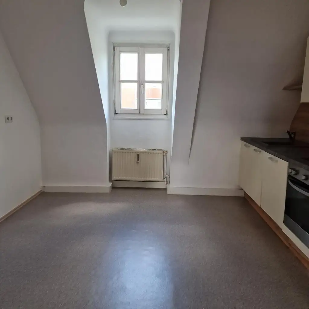 Großzügige 3-Zimmer-Wohnung mit Gartenmitbenützung!