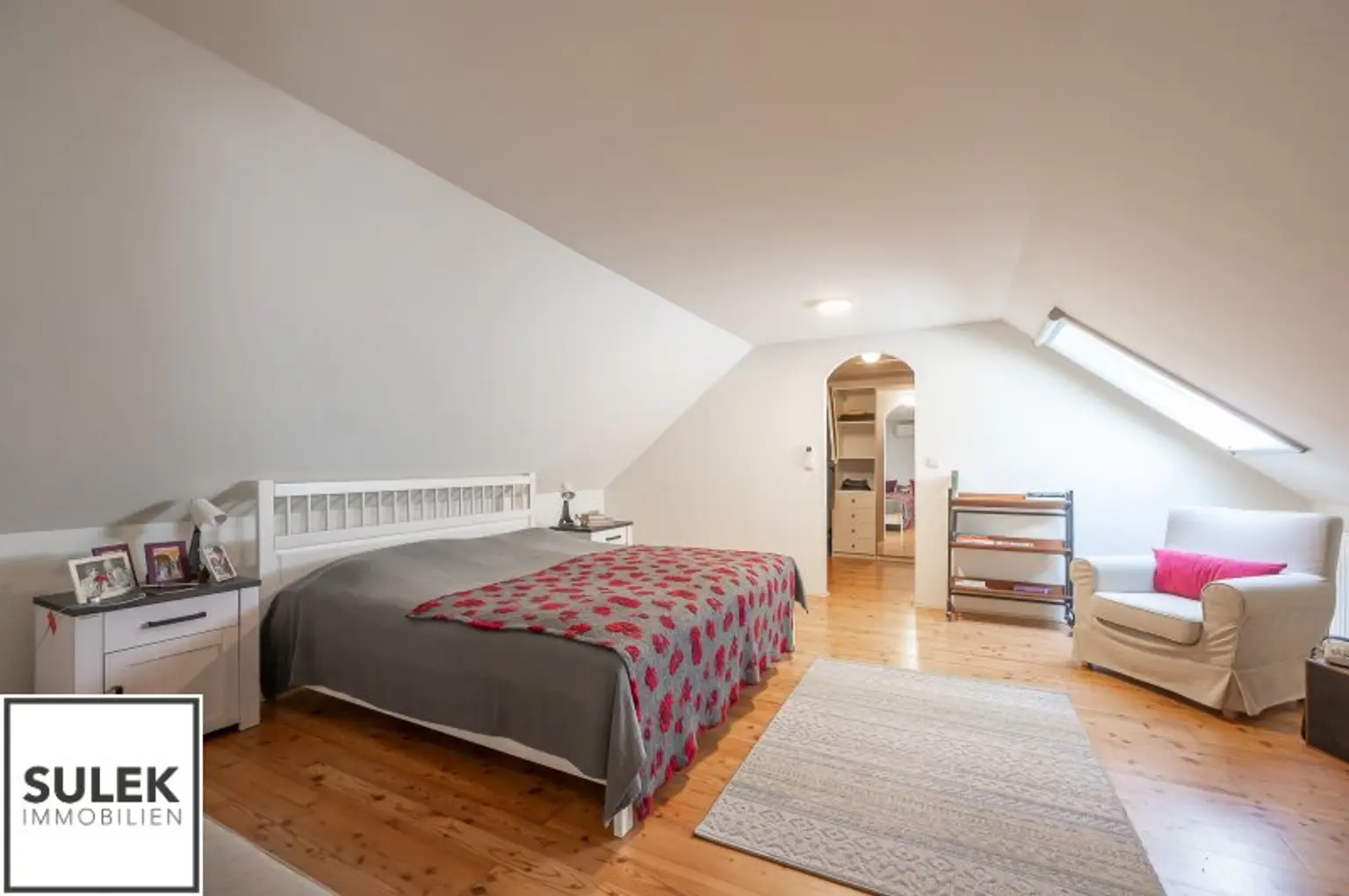 charmantes Einfamilienhaus mit dazugehöriger Einliegerwohnung in Petronell - ab 1.11.2025