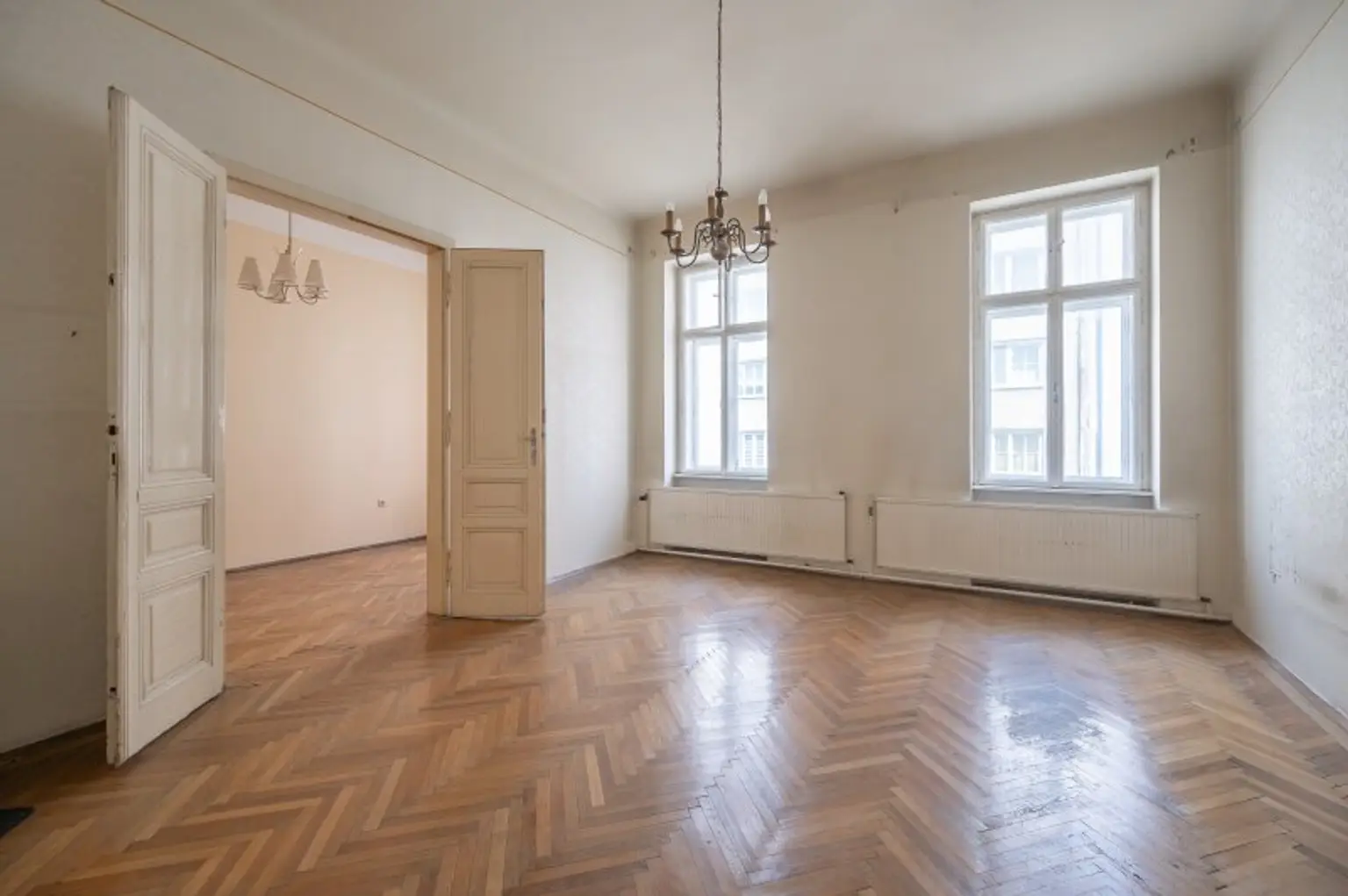 Hidden Gem in the Heart of the 6th – Historic Charm Meets Future Vision!