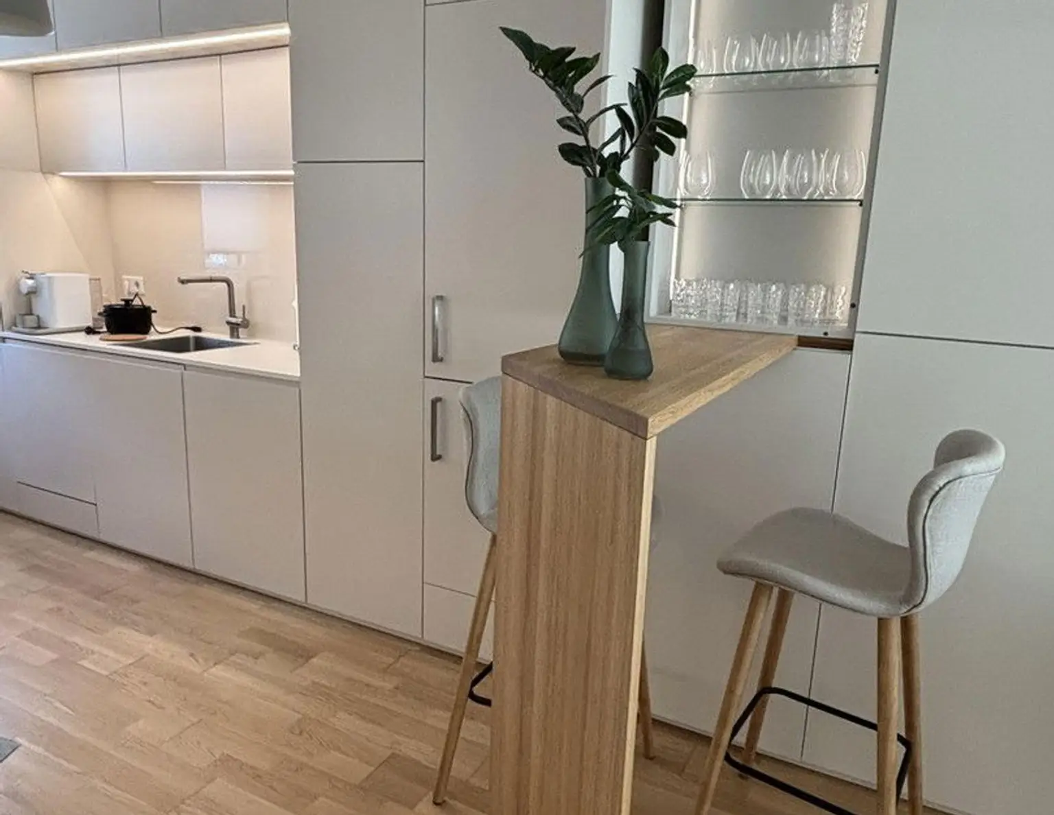 Exklusives Townhouse mit Garten, Design-Küche & Garage in Heurigengegend
