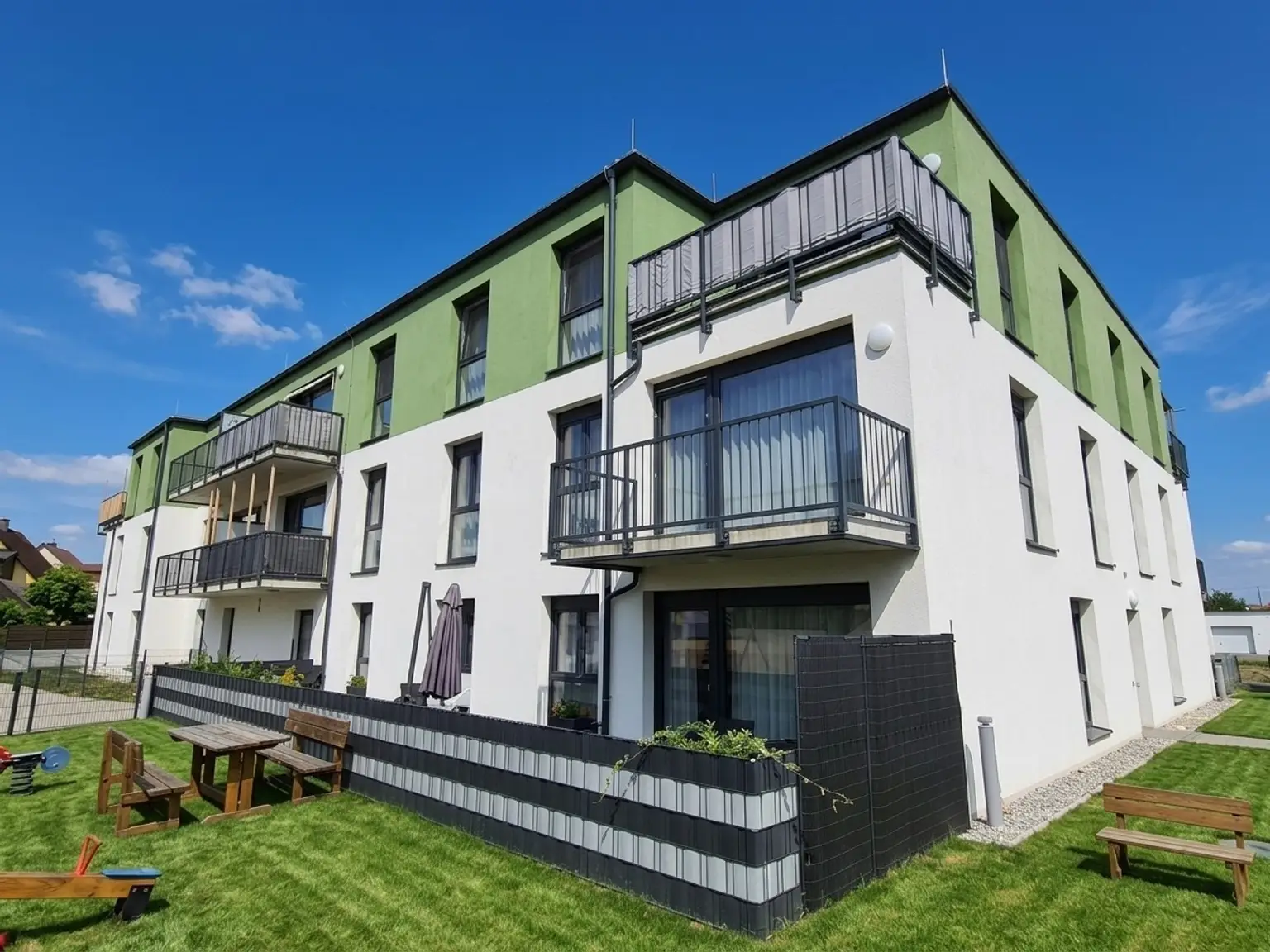 Neubau: Südostseitige ca. 76 m² 3-Zimmer-Wohnung mit Balkon