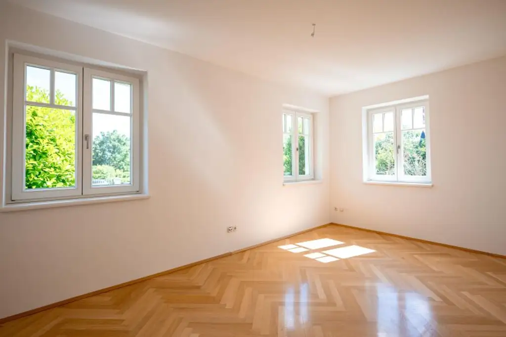 Traumhaus in Grünruhelage 30 Minuten zur Wiener Stadtgrenze- Einmaliger Fernblick - Finanzierung ab monatlich € 2.070.- möglich