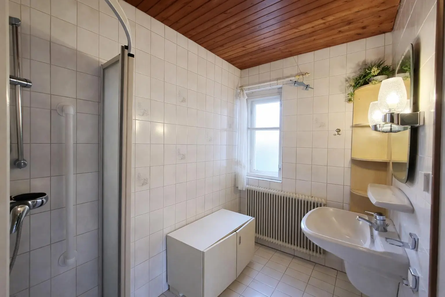 Badezimmer EG