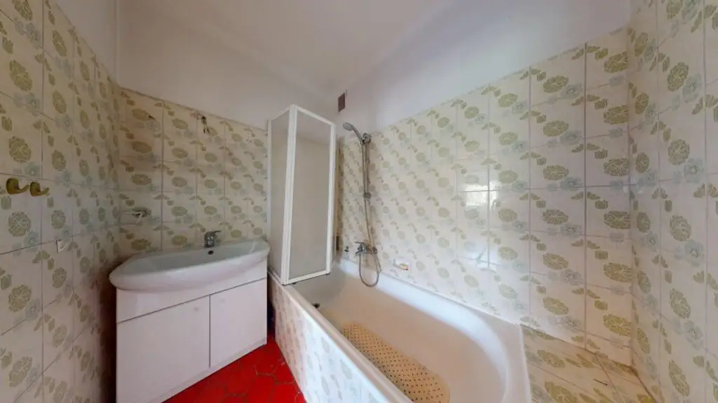 Helle Wohnung mit Loggia - FREIER MIETZINS!