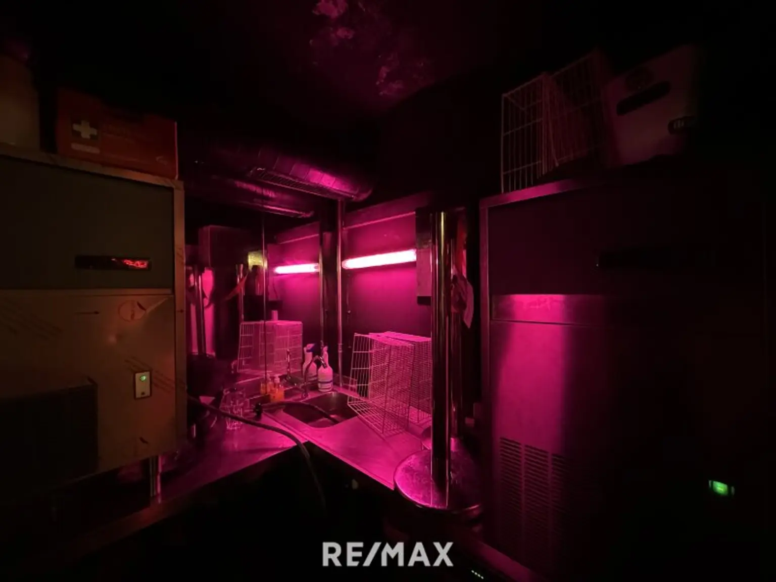 Abwaschbereich Bar Keller