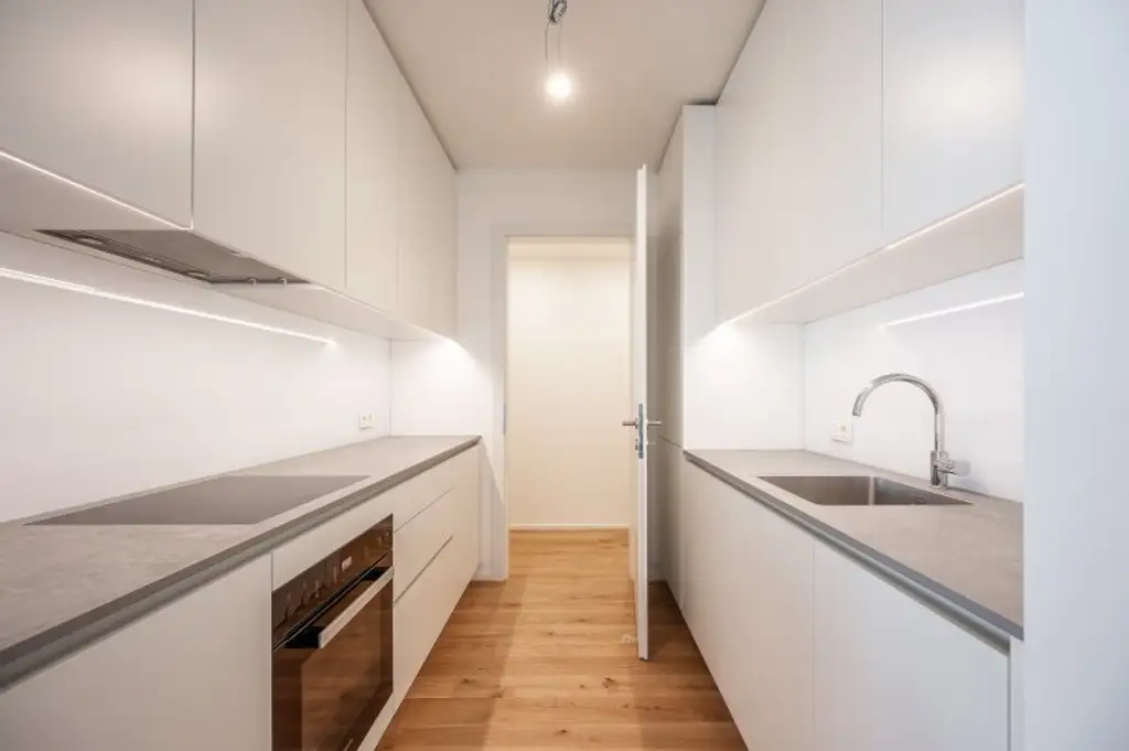 ++MOLLARD 50++ Fantastische 2-Zimmer-Wohnung mitten im Herzen der Stadt (1/11)