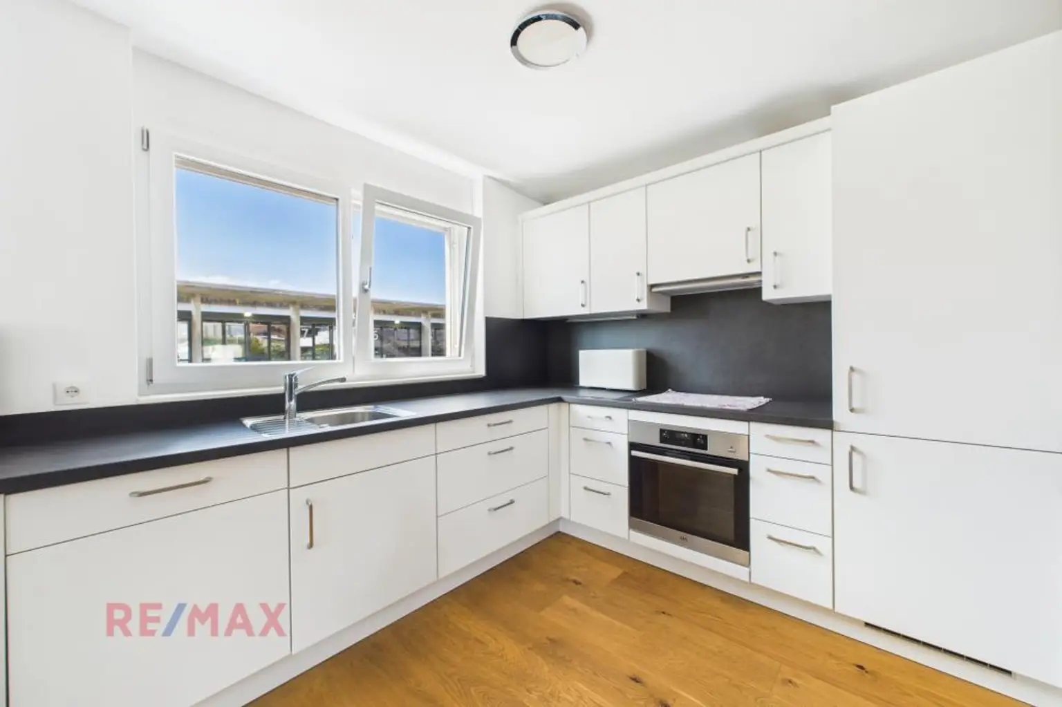 Moderne 2-Zimmer-Wohnung mit Terrasse, Garten und bester Anbindung