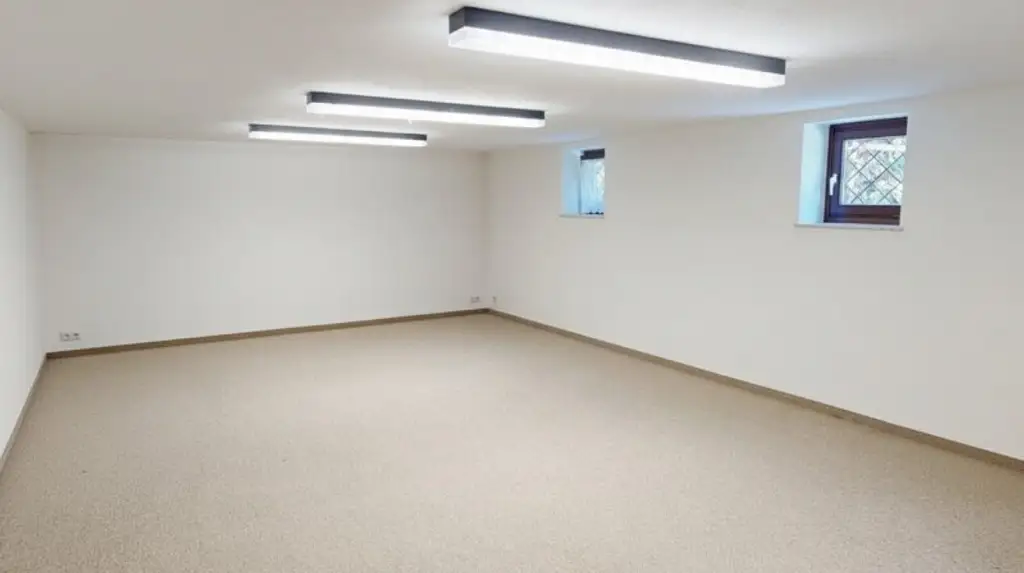 Einfamilienhaus in ruhiger Siedlungslage mit großem Garten (Pachtgrund)