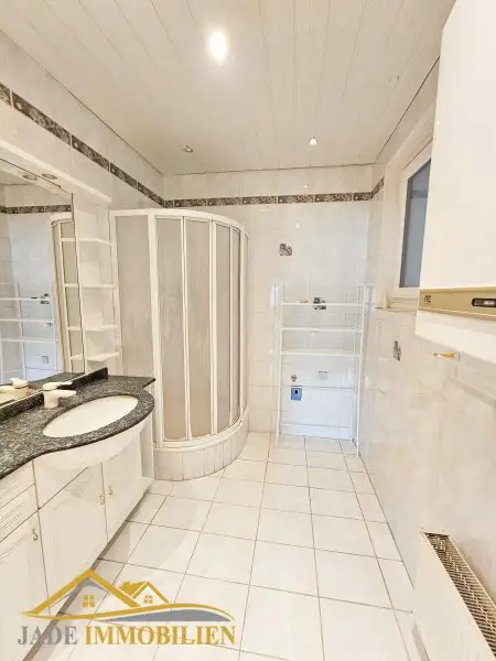 Lichtdurchflutete 4 Zimmer-Wohnung - Ihr neues Zuhause wartet!