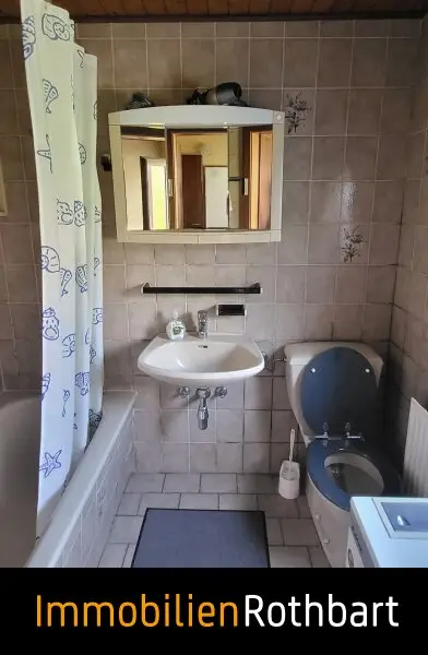 Eckreihenhaus mit Grund und kleinem Vorgarten in ruhiger Wohngegend!