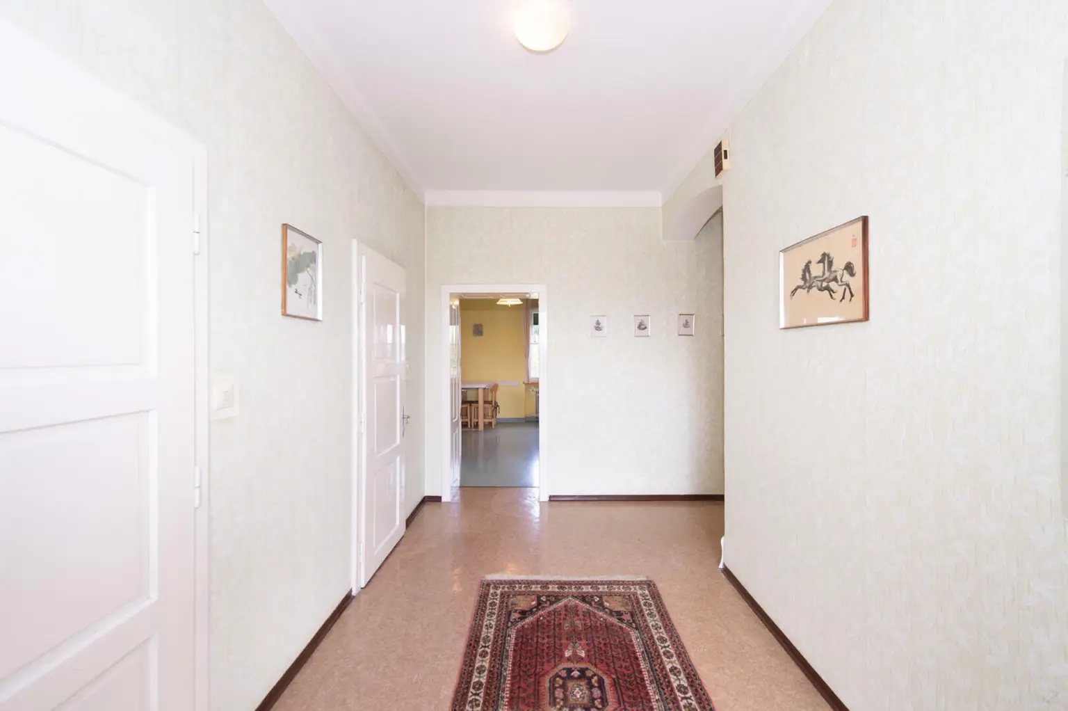 Ein Anwesen voller Möglichkeiten – großzügiges Haus mit Traumgrundstück