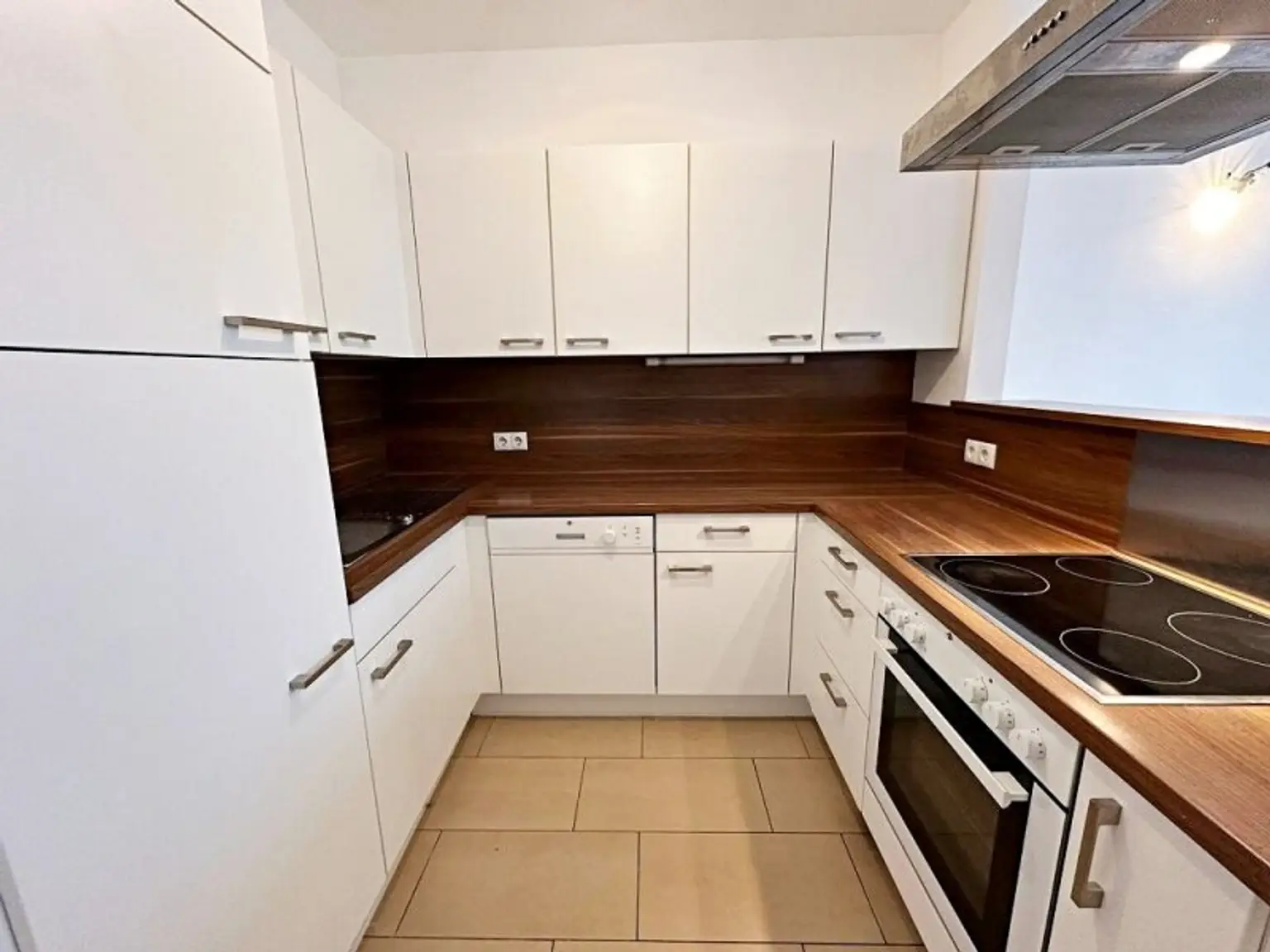 HUMBOLDTGASSE, U1 NÄHE, 76 m2 Neubau inkl. 4 m2 Loggia, Wohnküche, 2 Zimmer, gefördert, 2. Liftstock