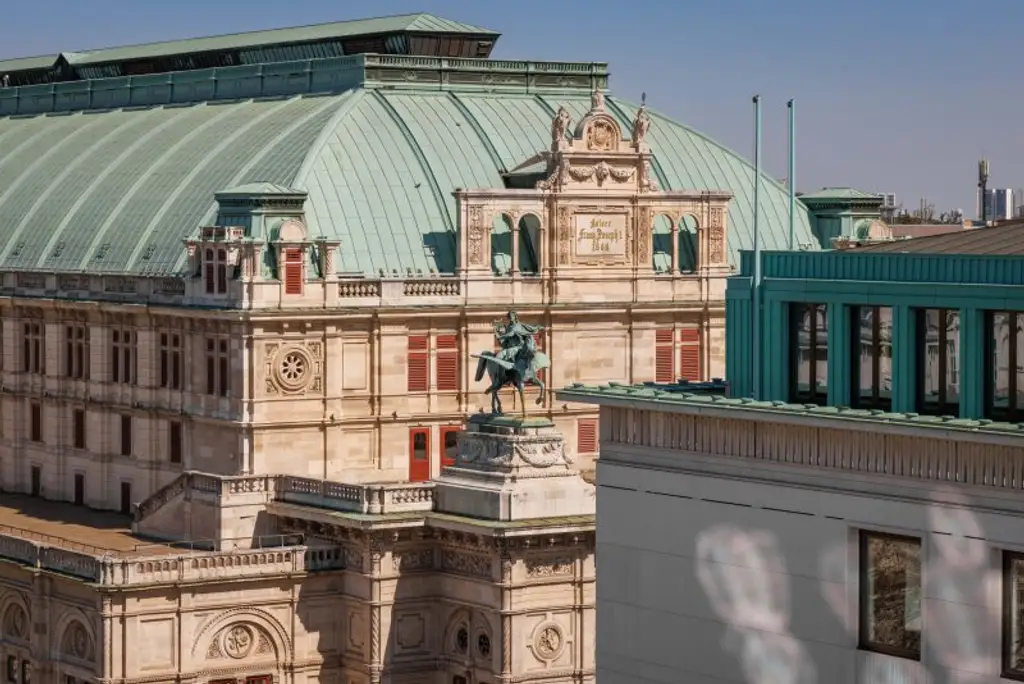 TOP PREIS!!! PENTHOUSE mit Blick auf die Wiener Staatsoper mit Sauna & Garage