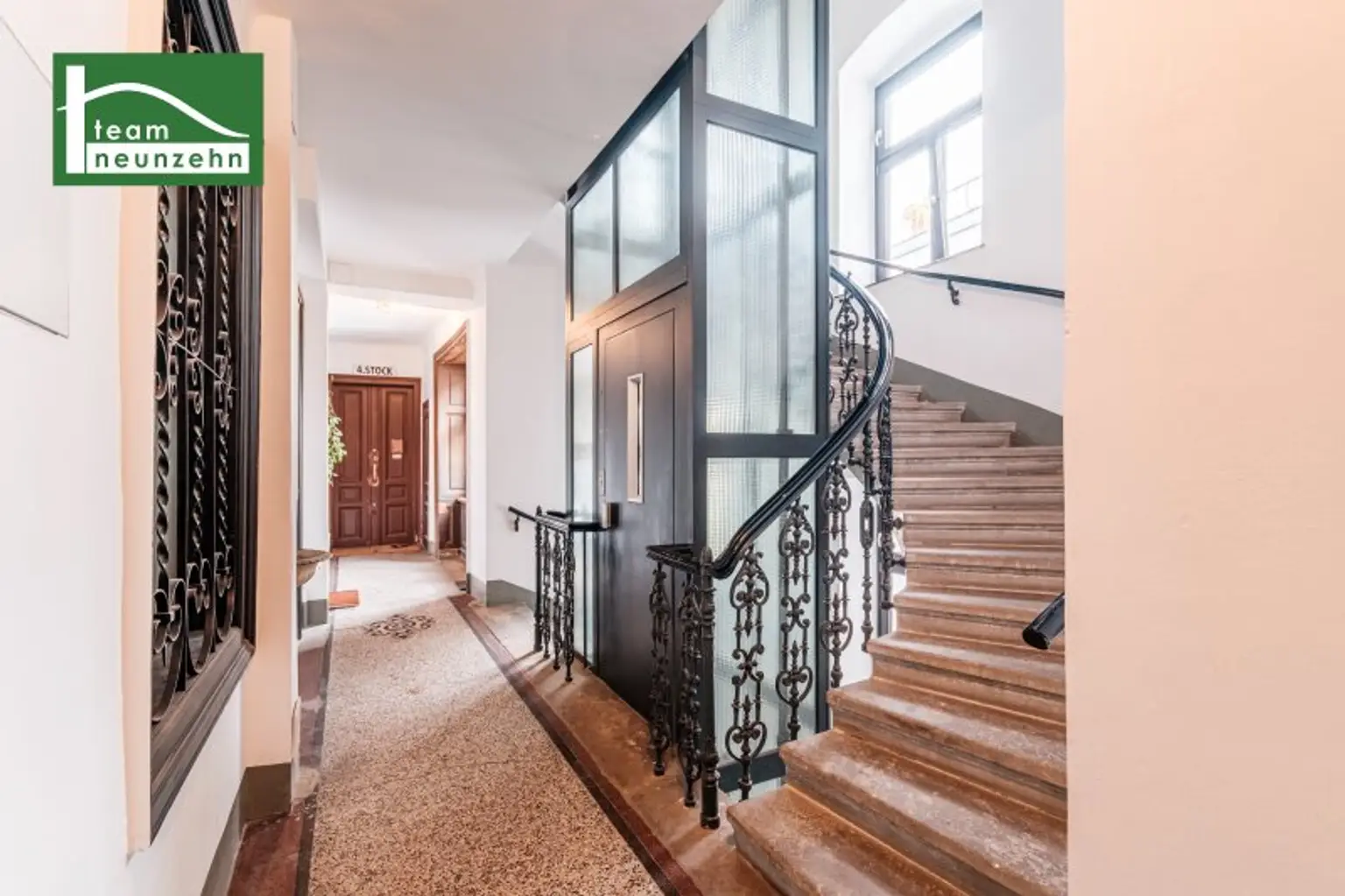 Stilvoll kernsanierte Altbauwohnung beim Servitenviertel mit Design-en-Suite-Badezimmer und Hof-Balkon-Option!