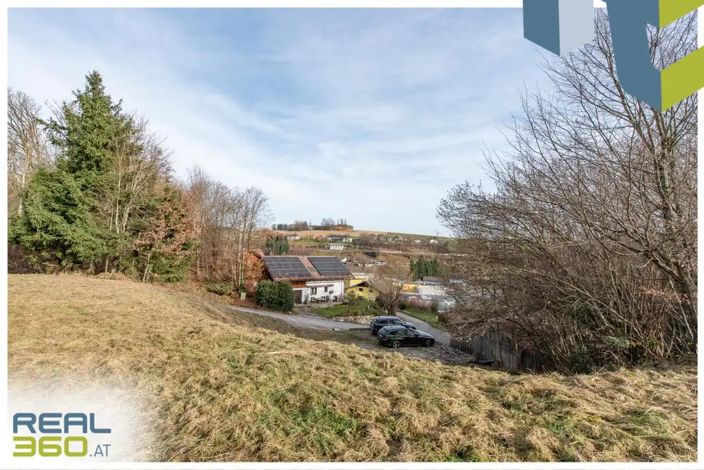 „Harmonisch am Hang gelegen – Naturverbundenheit und Weite inklusive.“