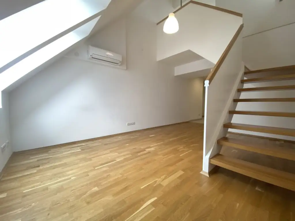 Klimatisierte Dachterrassenwohnung - schöne Terrasse nach Osten - Nahe U1-Keplerplatz