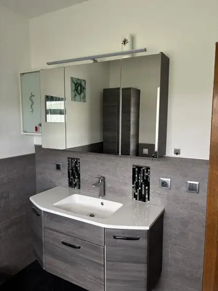 ** FAMILYS BEST **   Reinersdorf !! Bungalow mit ca. 122 m2 Wfl. in ruhiger, idyllischer Ortsrandlage mit ca. 1.200 m2 Eigengrund !!