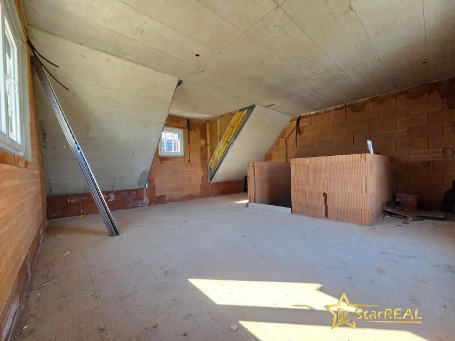 AKTION BIS 30.6.26! LETZTES FREIES HAUS! U2 ZU FUSS! TOLLE 210m² GARTEN. EINFAMILIENHAUS MIT KELLER. PROVISIONSFREI für den Käufer.
