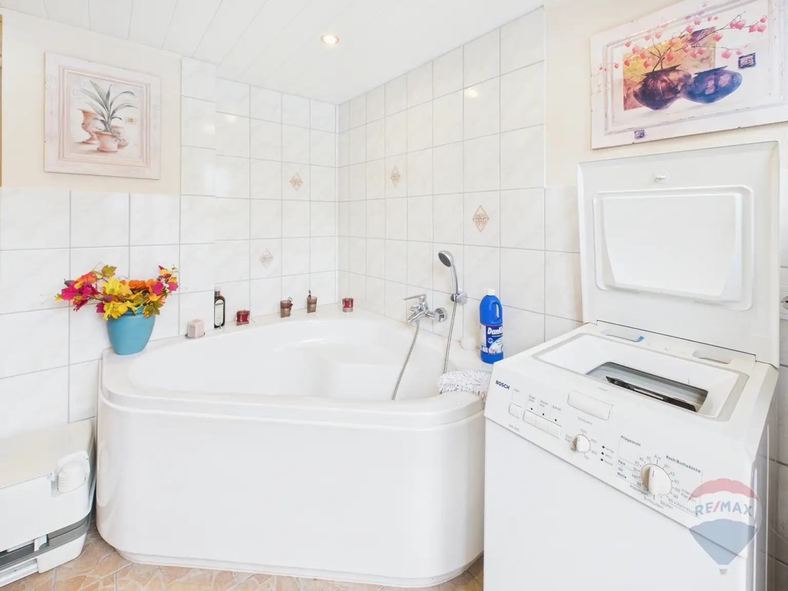 Eckbadewanne im Wellnessbad