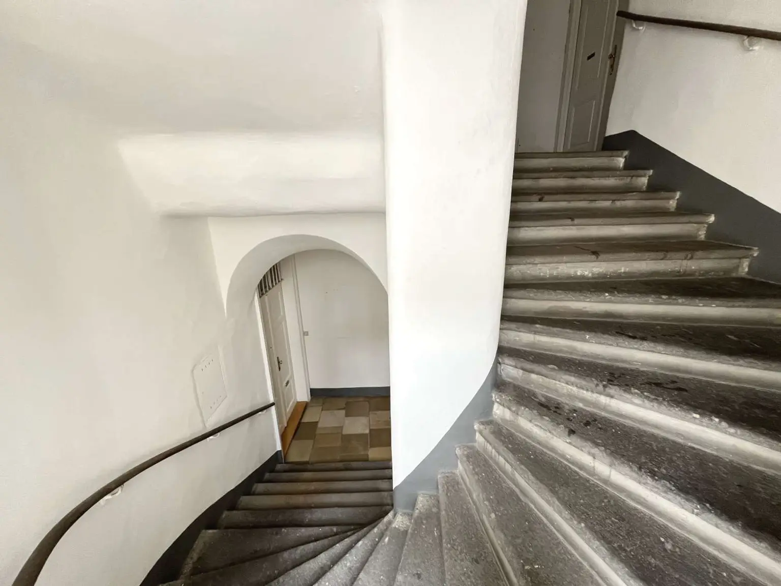 Unbefristet vermietete 5-Zimmer-Wohnung im Herzen Wiens!