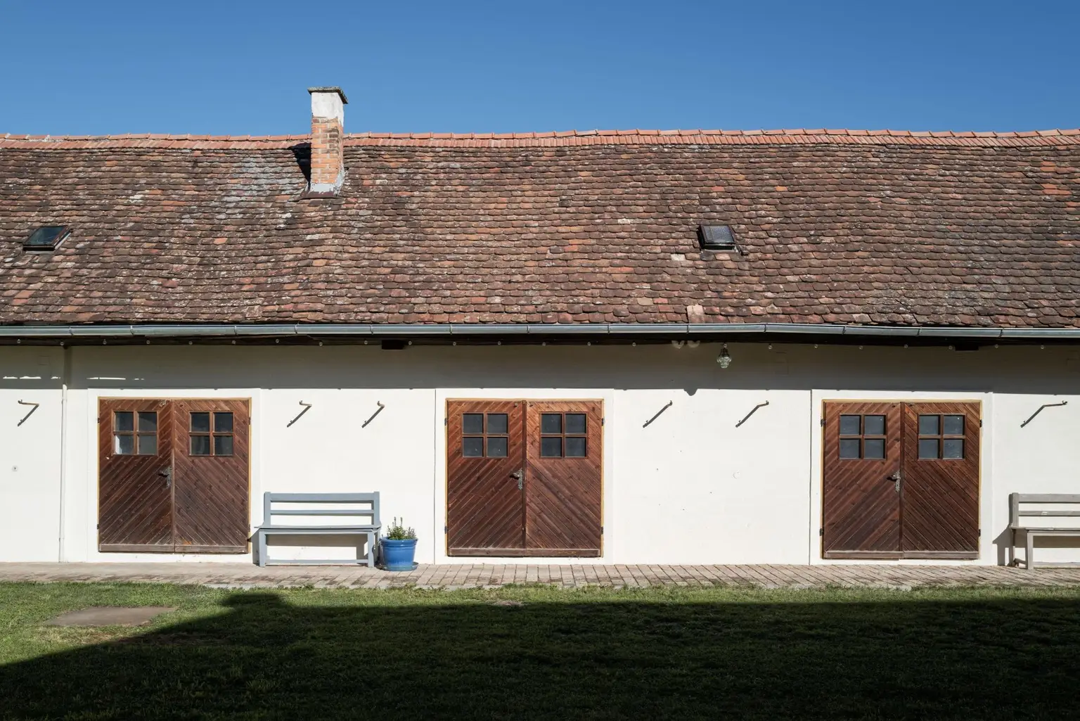 “Zauberhafter Dreikanthof mit großem Gartenparadies bei Tulln“