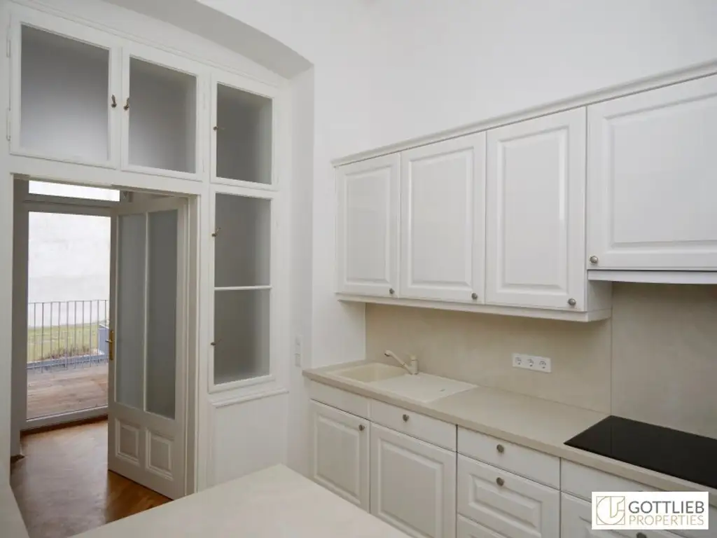 Bestlage Hamerlingplatz! 6-Zimmer-Stilaltbau-Apartment mit herrlicher West-Loggia und optionalem Tiefgaragenplatz in Grünruhelage