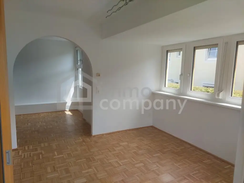 Gemütliche 3-Zimmer-Wohnung in Volders – Ihr neues Zuhause mit Balkon und Stellplatz!