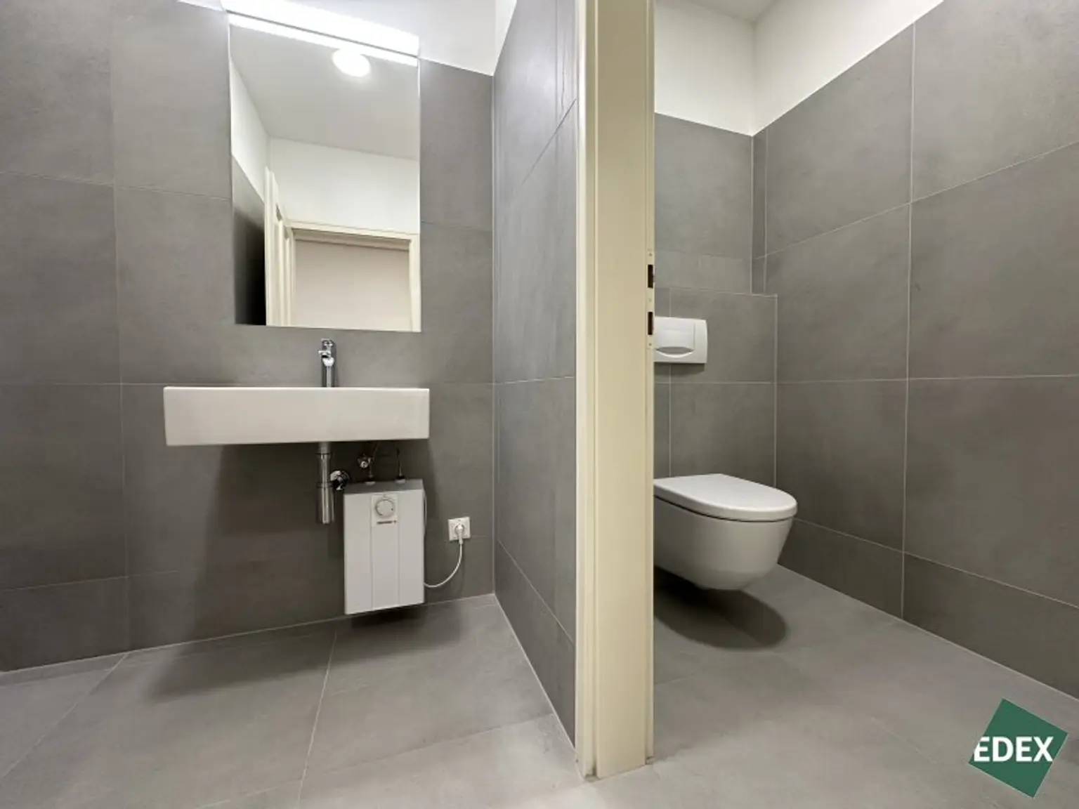 Erstebezug nach Sanierung! Modernes Büro Nähe Schwarzenbergplatz!