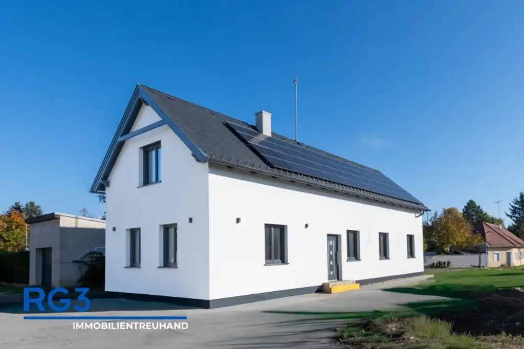 Neuwertiges Einfamilienhaus mit großem Garten