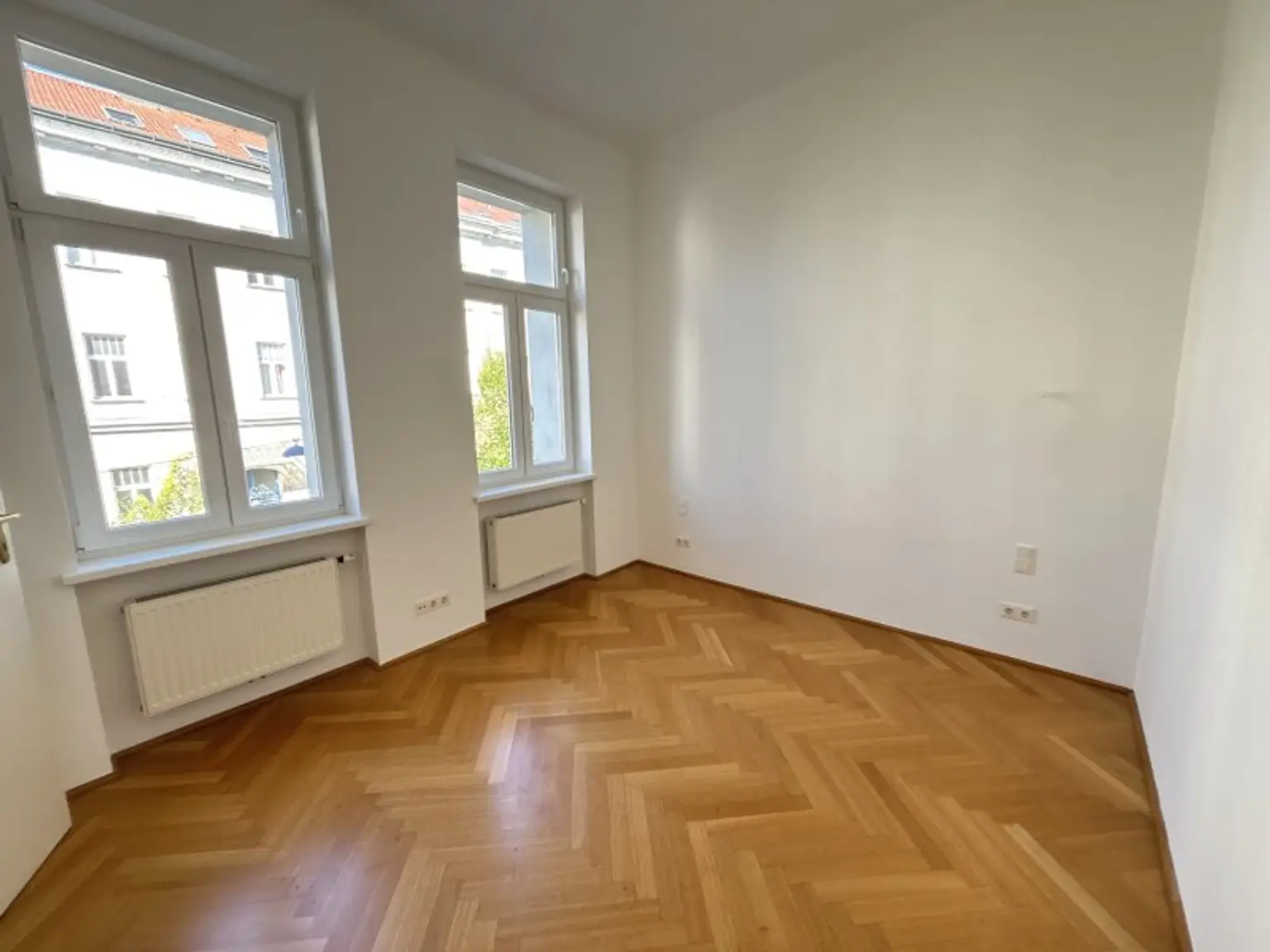 TOPZUSTAND + UNBEFRISTET + nächst PARADISGASSE!