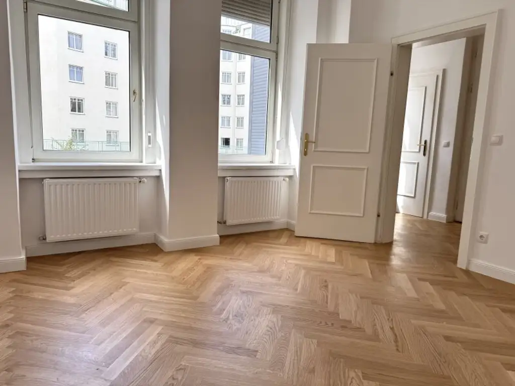 Erstbezug nach Sanierung – stilvolle 3-Zimmer-Altbauwohnung im 5. Bezirk