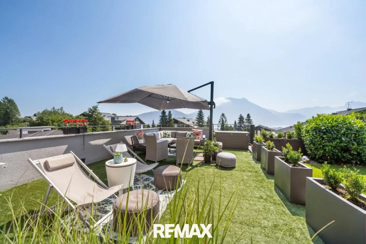 Außenbereich mit Traunstein und Traunseeblick