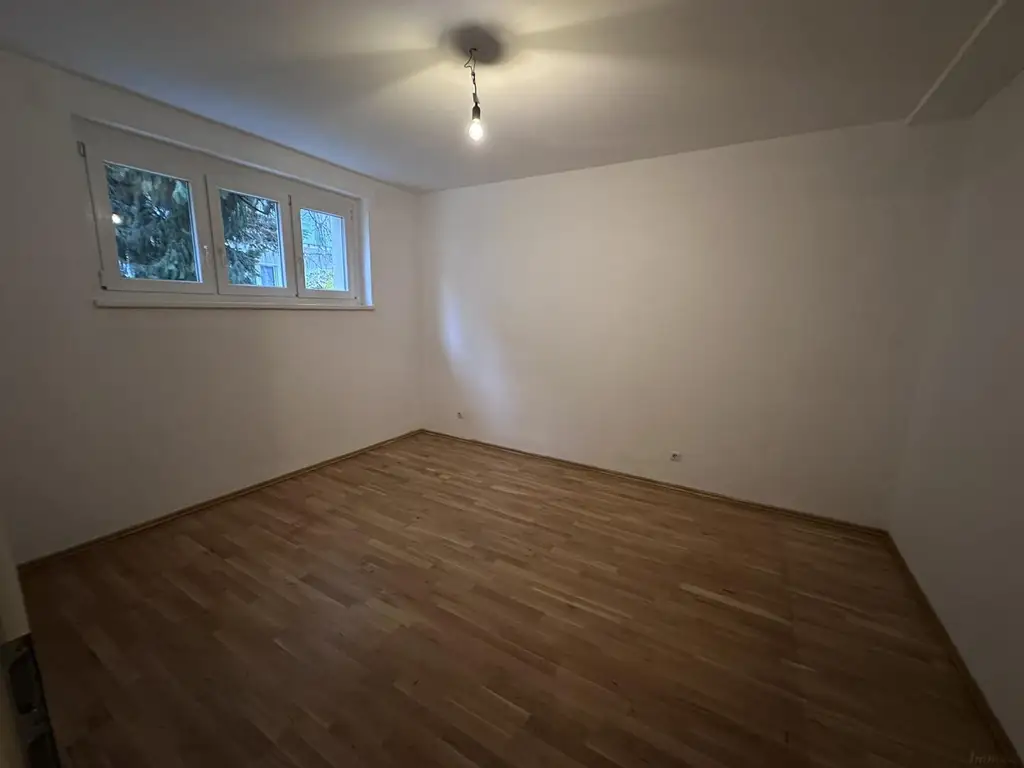 Derzeit geförderte 3-Zimmerwohnung mit Garten!