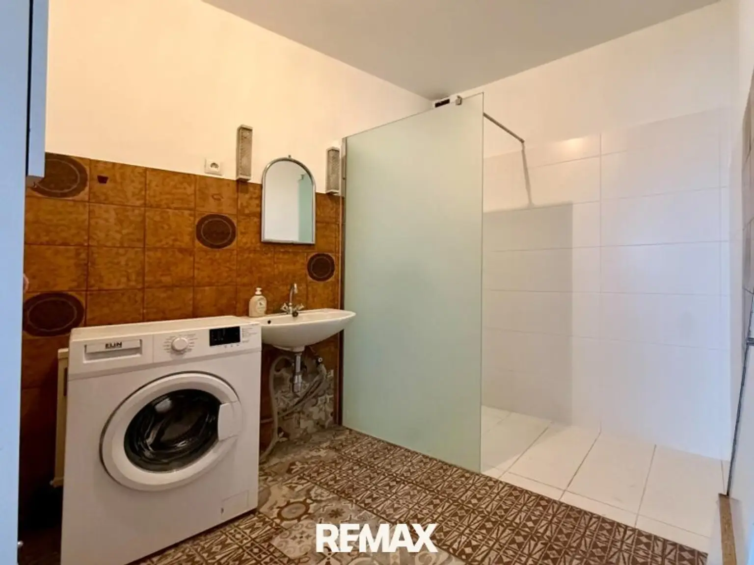 8 Badezimmer
